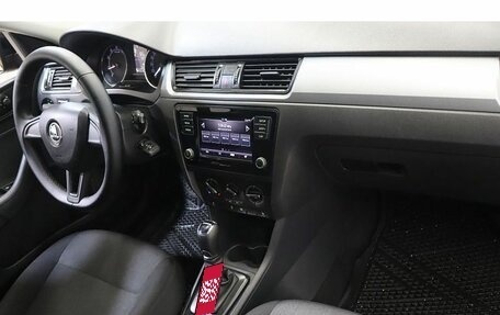Skoda Rapid I, 2018 год, 1 300 000 рублей, 5 фотография