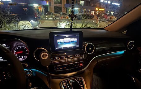 Mercedes-Benz V-Класс, 2017 год, 4 450 000 рублей, 4 фотография