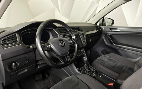 Volkswagen Tiguan II, 2017 год, 2 197 000 рублей, 19 фотография