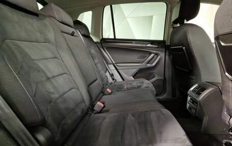 Volkswagen Tiguan II, 2017 год, 2 197 000 рублей, 16 фотография