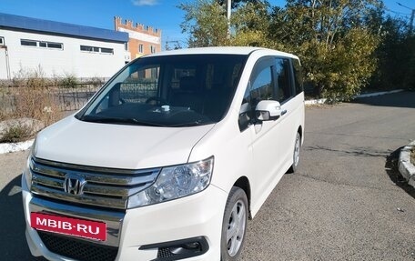 Honda Stepwgn IV, 2011 год, 1 395 000 рублей, 2 фотография