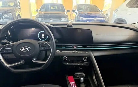 Hyundai Elantra, 2023 год, 1 447 000 рублей, 13 фотография