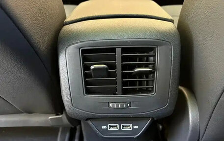 Volkswagen T-Roc I, 2023 год, 1 597 000 рублей, 17 фотография