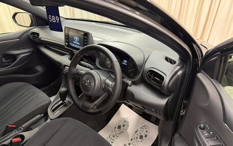 Toyota Yaris, 2020 год, 1 229 000 рублей, 10 фотография