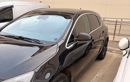 Opel Astra J, 2010 год, 850 000 рублей, 2 фотография
