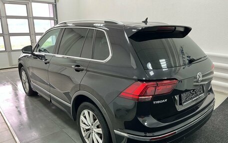 Volkswagen Tiguan II, 2018 год, 2 550 000 рублей, 6 фотография