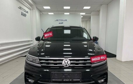 Volkswagen Tiguan II, 2018 год, 2 550 000 рублей, 3 фотография