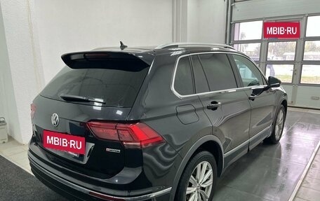 Volkswagen Tiguan II, 2018 год, 2 550 000 рублей, 4 фотография