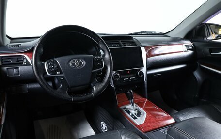 Toyota Camry, 2012 год, 1 529 000 рублей, 8 фотография