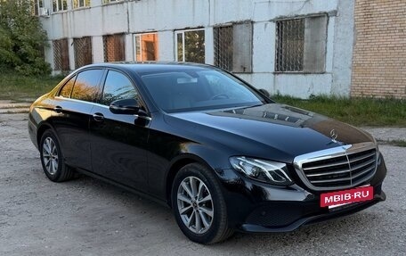 Mercedes-Benz E-Класс, 2019 год, 2 870 000 рублей, 2 фотография