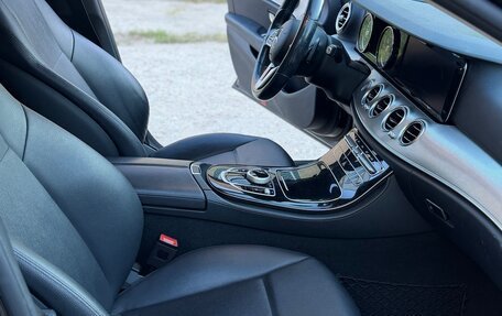 Mercedes-Benz E-Класс, 2019 год, 2 870 000 рублей, 10 фотография