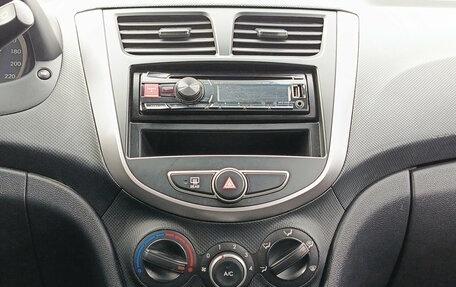 Hyundai Solaris II рестайлинг, 2014 год, 890 000 рублей, 19 фотография