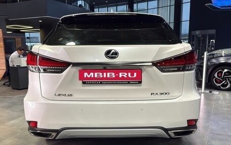 Lexus RX IV рестайлинг, 2021 год, 5 399 000 рублей, 4 фотография
