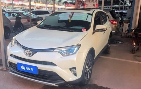 Toyota RAV4, 2018 год, 1 950 000 рублей, 1 фотография
