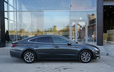 Hyundai Sonata VIII, 2020 год, 2 300 000 рублей, 4 фотография