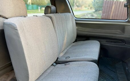 Toyota Estima III рестайлинг -2, 1993 год, 285 000 рублей, 25 фотография
