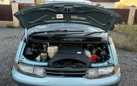 Toyota Estima III рестайлинг -2, 1993 год, 285 000 рублей, 28 фотография