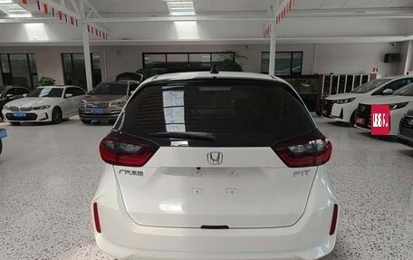 Honda Fit, 2022 год, 980 000 рублей, 2 фотография