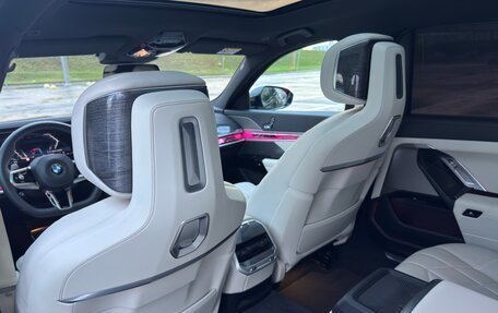 BMW 7 серия, 2022 год, 10 300 000 рублей, 23 фотография