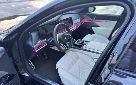 BMW 7 серия, 2022 год, 10 300 000 рублей, 19 фотография