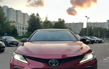 Toyota Camry, 2021 год, 2 880 000 рублей, 2 фотография