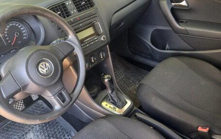 Volkswagen Polo VI (EU Market), 2012 год, 700 000 рублей, 4 фотография