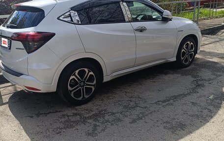 Honda Vezel, 2018 год, 1 620 000 рублей, 4 фотография