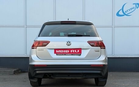 Volkswagen Tiguan II, 2017 год, 2 430 000 рублей, 6 фотография