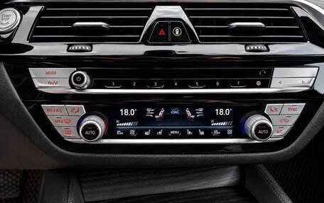 BMW 5 серия, 2021 год, 6 300 000 рублей, 17 фотография