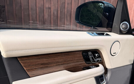 Land Rover Range Rover IV рестайлинг, 2019 год, 5 250 000 рублей, 17 фотография
