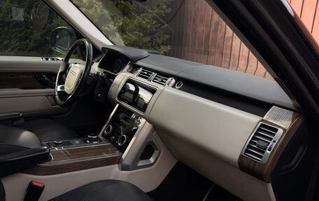 Land Rover Range Rover IV рестайлинг, 2019 год, 5 250 000 рублей, 13 фотография