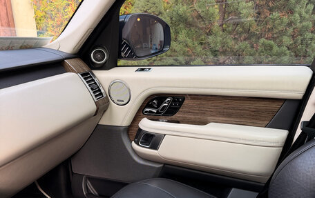Land Rover Range Rover IV рестайлинг, 2019 год, 5 250 000 рублей, 22 фотография
