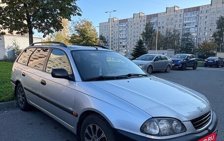Toyota Avensis III рестайлинг, 1999 год, 335 000 рублей, 2 фотография