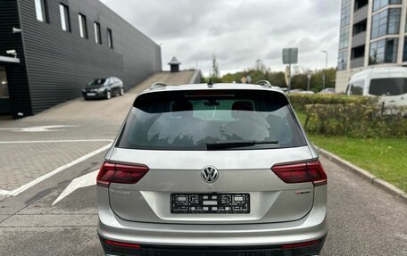 Volkswagen Tiguan II, 2019 год, 2 590 000 рублей, 7 фотография