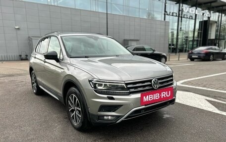 Volkswagen Tiguan II, 2019 год, 2 590 000 рублей, 4 фотография