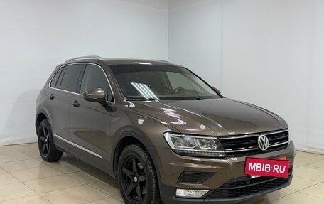 Volkswagen Tiguan II, 2017 год, 2 000 000 рублей, 3 фотография
