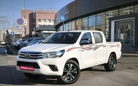 Toyota Hilux VIII, 2021 год, 3 050 000 рублей, 1 фотография