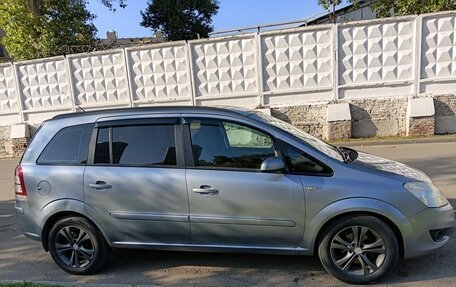 Opel Zafira B, 2008 год, 450 000 рублей, 26 фотография