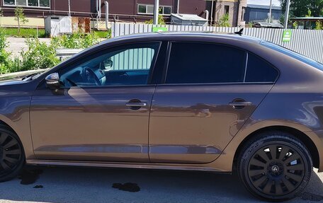 Volkswagen Jetta VI, 2012 год, 1 110 000 рублей, 2 фотография