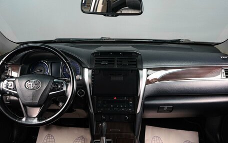Toyota Camry, 2016 год, 1 999 000 рублей, 13 фотография