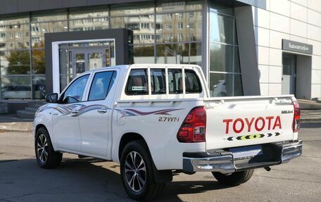 Toyota Hilux VIII, 2021 год, 3 050 000 рублей, 6 фотография