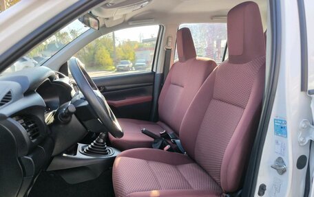 Toyota Hilux VIII, 2021 год, 3 050 000 рублей, 12 фотография