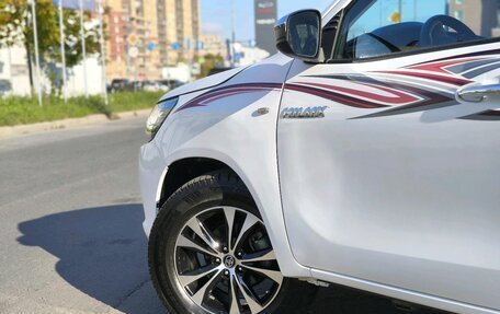 Toyota Hilux VIII, 2021 год, 3 050 000 рублей, 16 фотография
