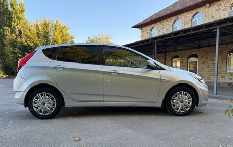 Hyundai Solaris II рестайлинг, 2011 год, 590 000 рублей, 6 фотография