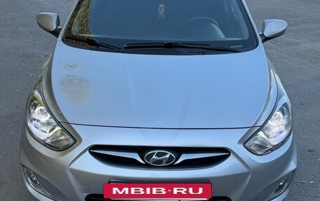 Hyundai Solaris II рестайлинг, 2011 год, 590 000 рублей, 2 фотография