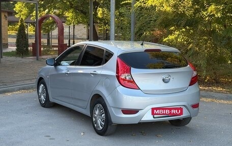 Hyundai Solaris II рестайлинг, 2011 год, 590 000 рублей, 3 фотография