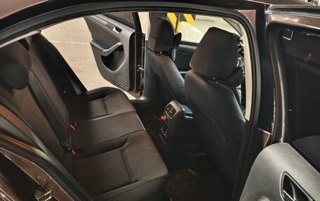 Volkswagen Jetta VI, 2014 год, 1 200 000 рублей, 16 фотография
