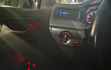Volkswagen Jetta VI, 2014 год, 1 200 000 рублей, 28 фотография