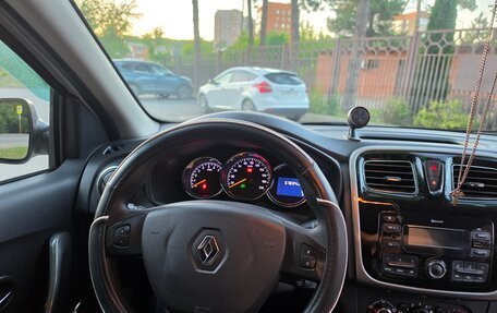 Renault Logan II, 2018 год, 850 000 рублей, 18 фотография
