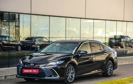 Toyota Camry, 2022 год, 3 090 000 рублей, 3 фотография